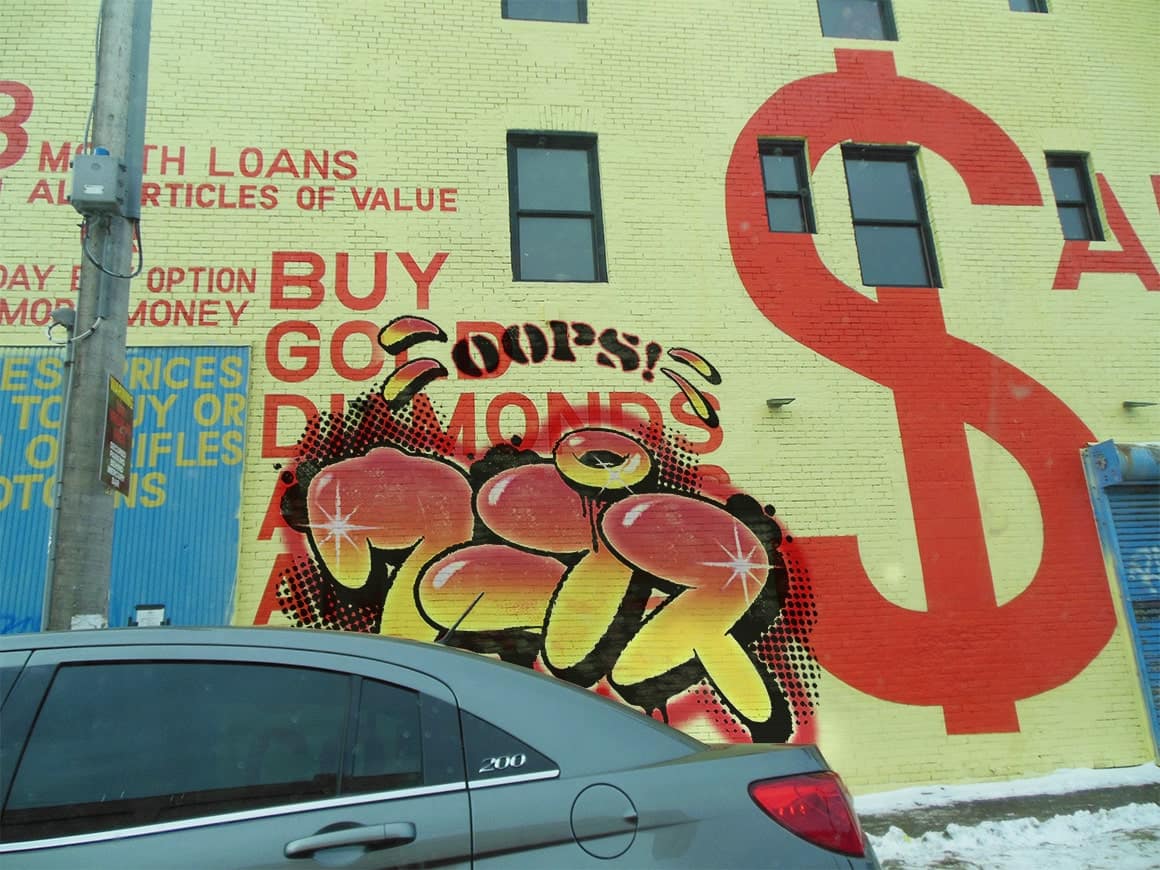 デトロイトダウンタウンの壁に描かれたオリジナルレタリングのカタカナグラフィティ（アートスタイルの落書き）の写真②
